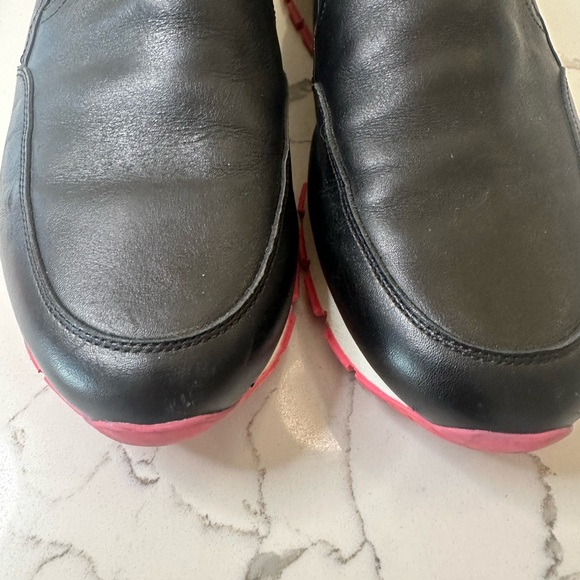 PRADA - Picture 4 of 10